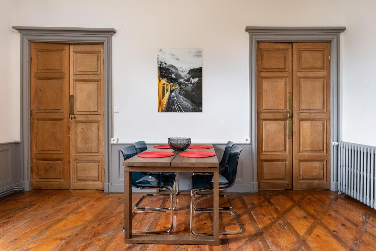 Appartements Au Chateau Ars Ars-sur-Formans Екстер'єр фото
