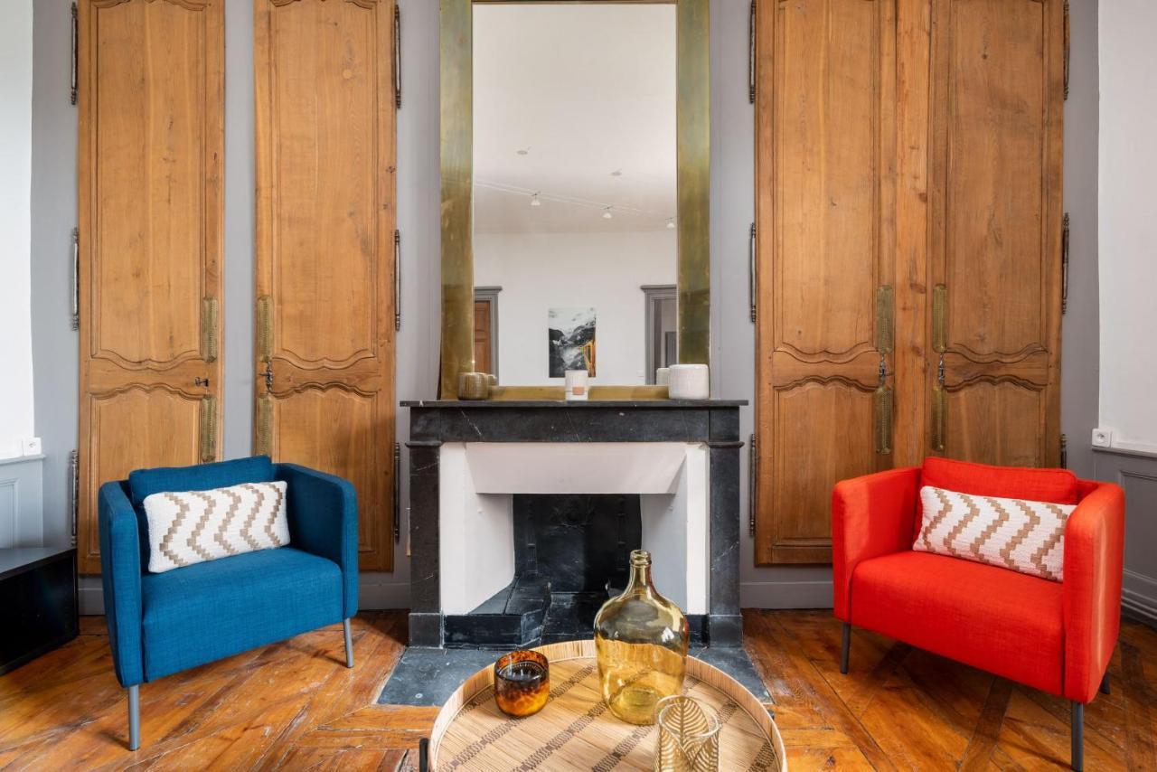 Appartements Au Chateau Ars Ars-sur-Formans Екстер'єр фото
